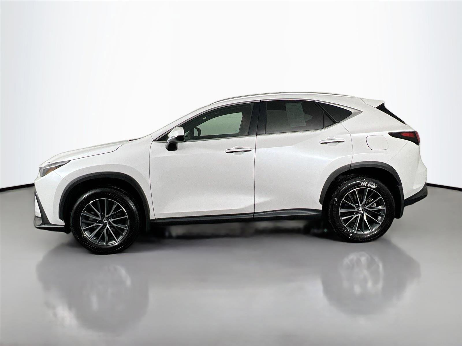 Used 2025 Lexus NX 350 AWD image 3
