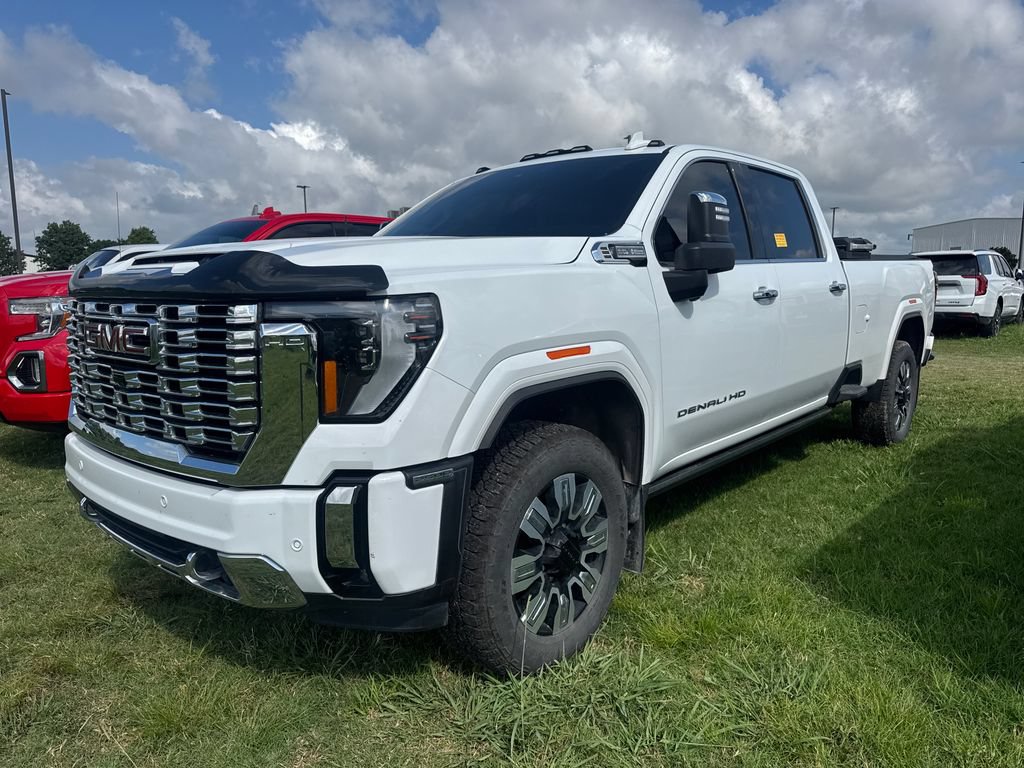 Used 2025 GMC Sierra 2500 Denali w/ Technology Package AWD/4WD image 1