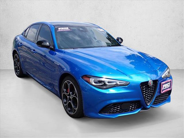 Used 2024 Alfa Romeo Giulia Veloce AWD/4WD image 6