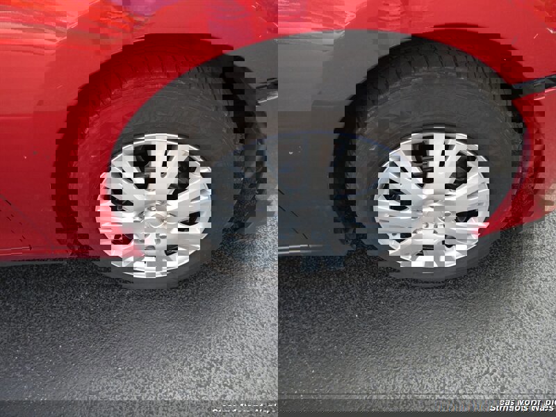 Used 2015 MAZDA MAZDA3 i Sport image 14