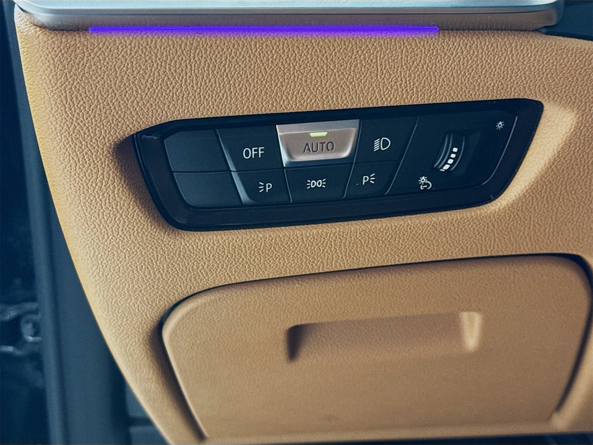 Used 2021 BMW 430i Convertible w/ Convenience Package image 11