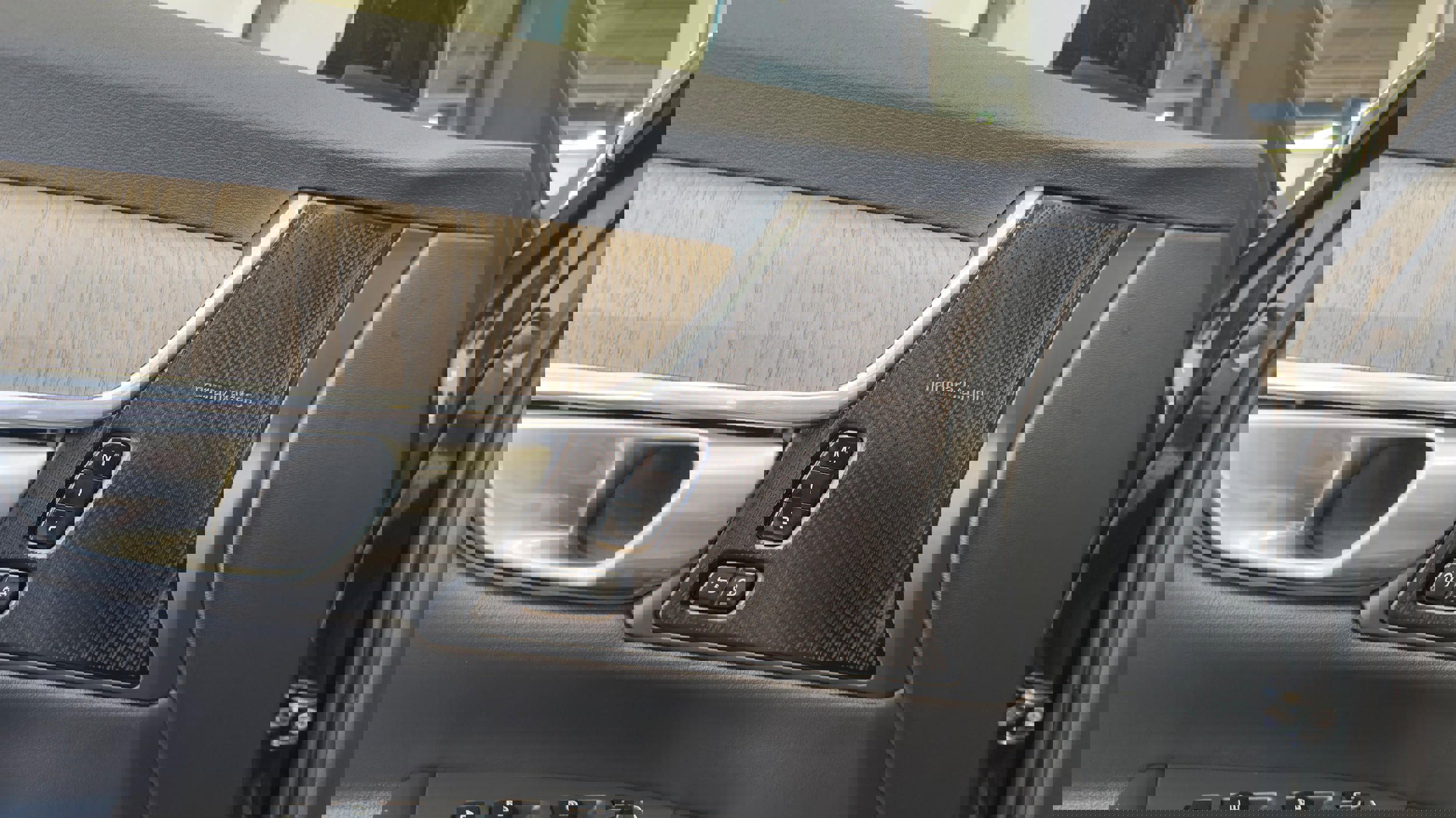 Used 2024 Volvo V90 B6 Cross Country Plus image 25