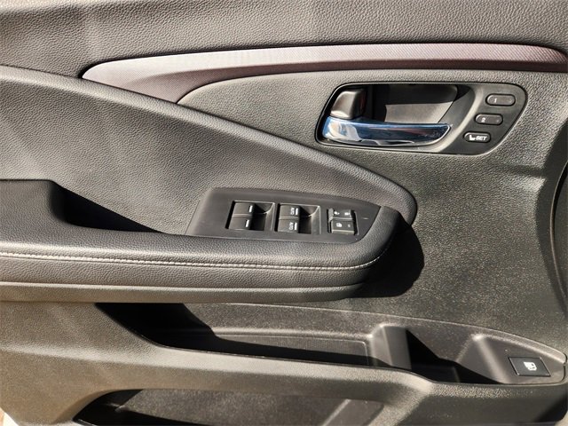 Certified 2025 Honda Ridgeline RTL image 29