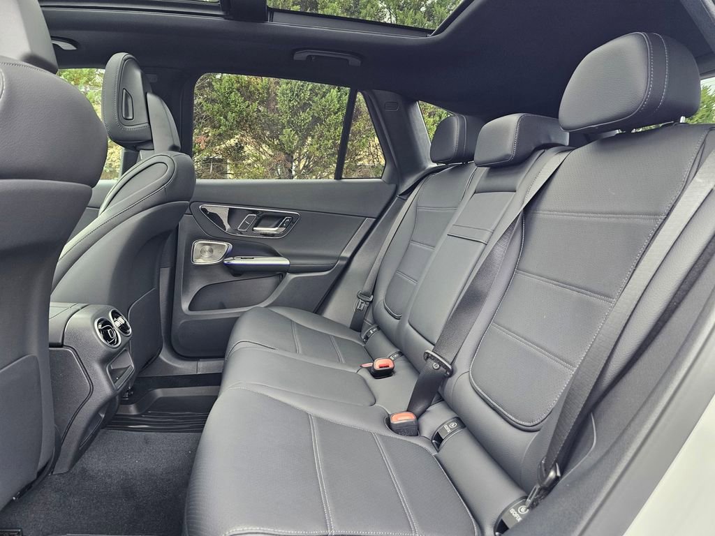 Used 2026 Mercedes-Benz GLC 300 image 19