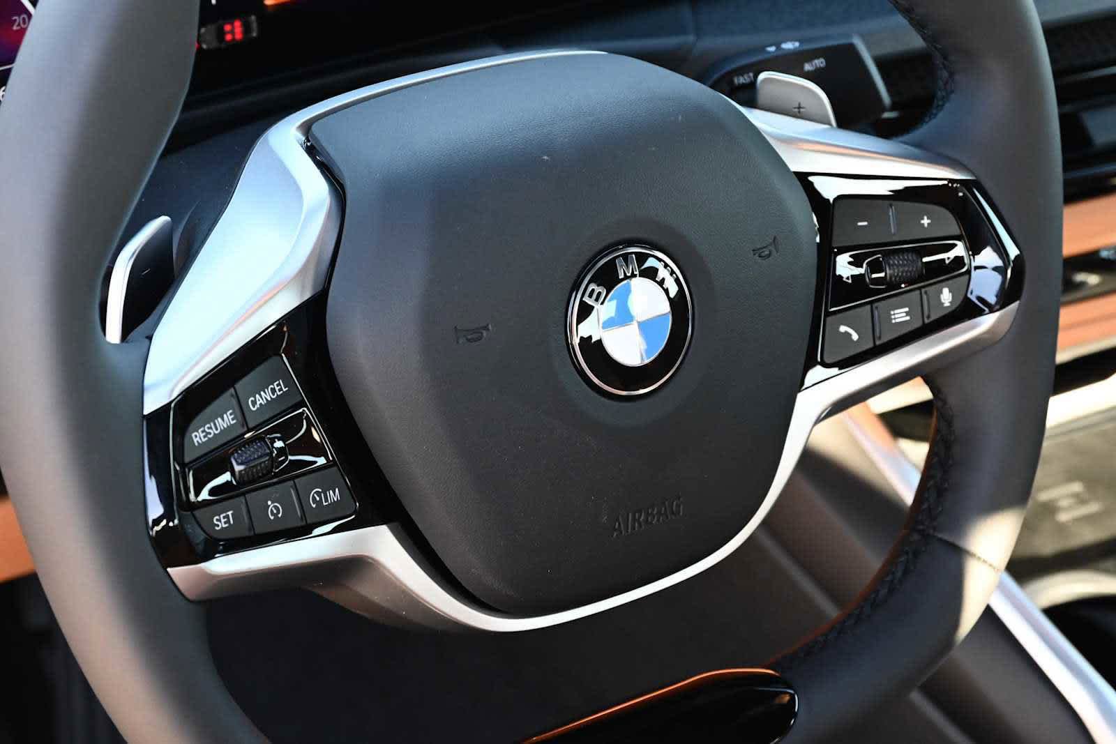 Used 2026 BMW 330i Sedan w/ Premium Package RWD image 15