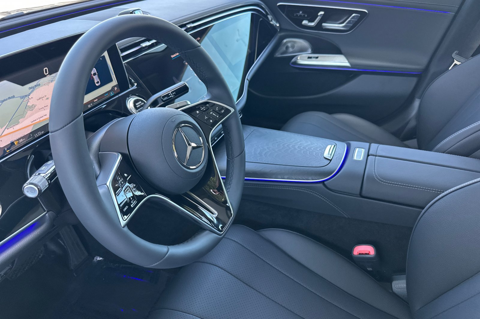 New 2026 Mercedes-Benz E 350 4MATIC Sedan image 10