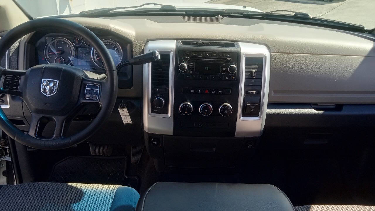Used 2012 RAM 1500 Classic SLT w/ Protection Group AWD/4WD image 17