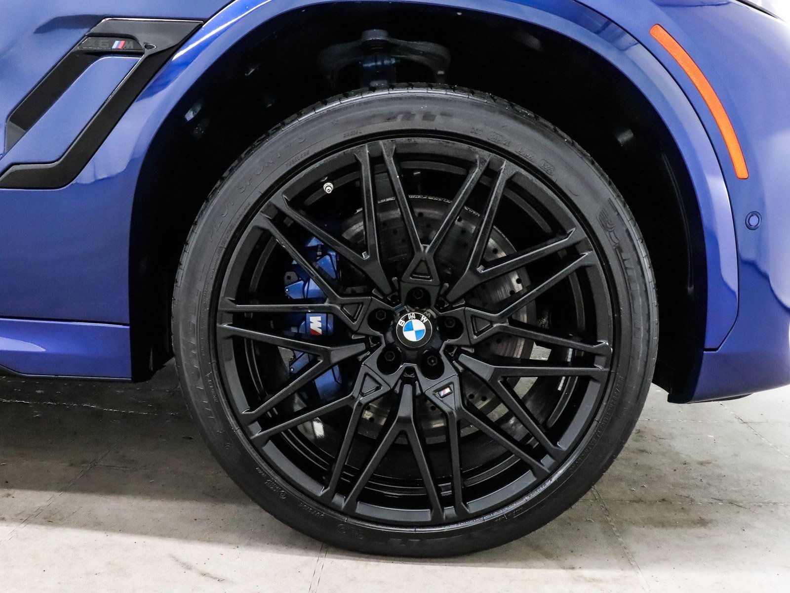 Used 2024 BMW X6 M Competition w/ Executive Package image 11