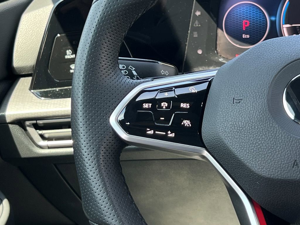 Used 2022 Volkswagen GTI SE image 22