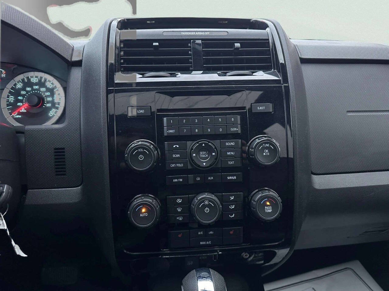 Used 2011 Ford Escape Limited w/ 302A Rapid Spec Order Code FWD image 22