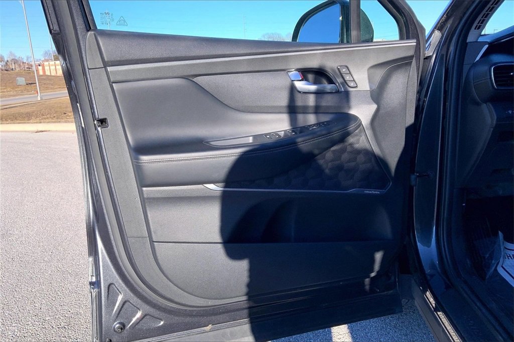 Used 2023 Hyundai Santa Fe Limited image 19