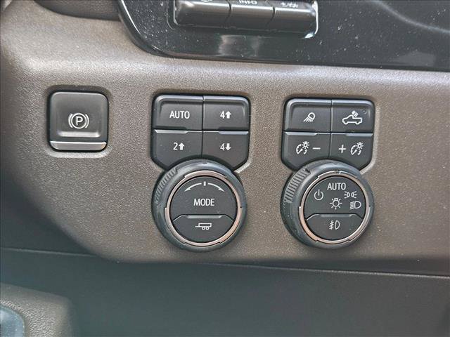 Used 2024 Chevrolet Silverado 1500 LTZ w/ Technology Package AWD/4WD image 29