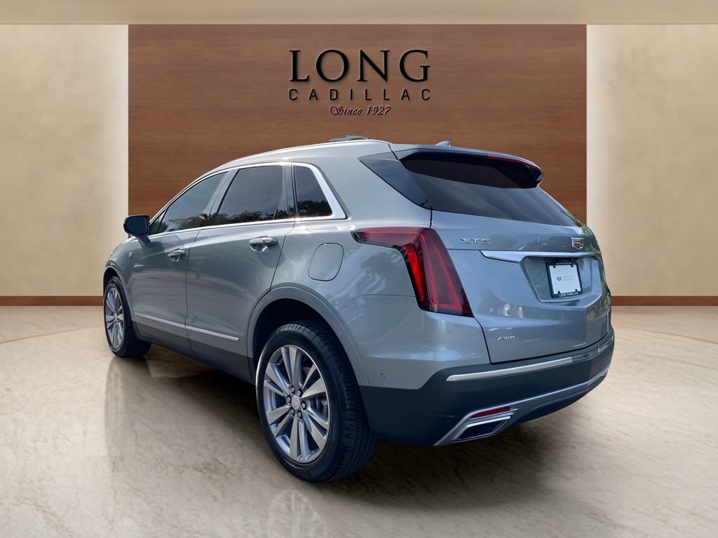Certified 2025 Cadillac XT5 Premium Luxury w/ Technology Package AWD/4WD image 3