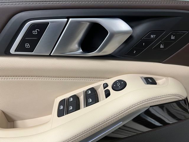Used 2019 BMW X5 xDrive40i w/ M Sport Package image 19