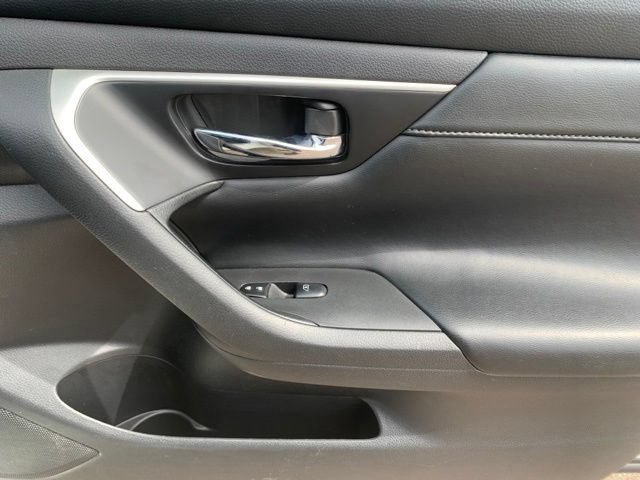 Used 2016 Nissan Altima 2.5 SL w/ Moonroof Package FWD image 18