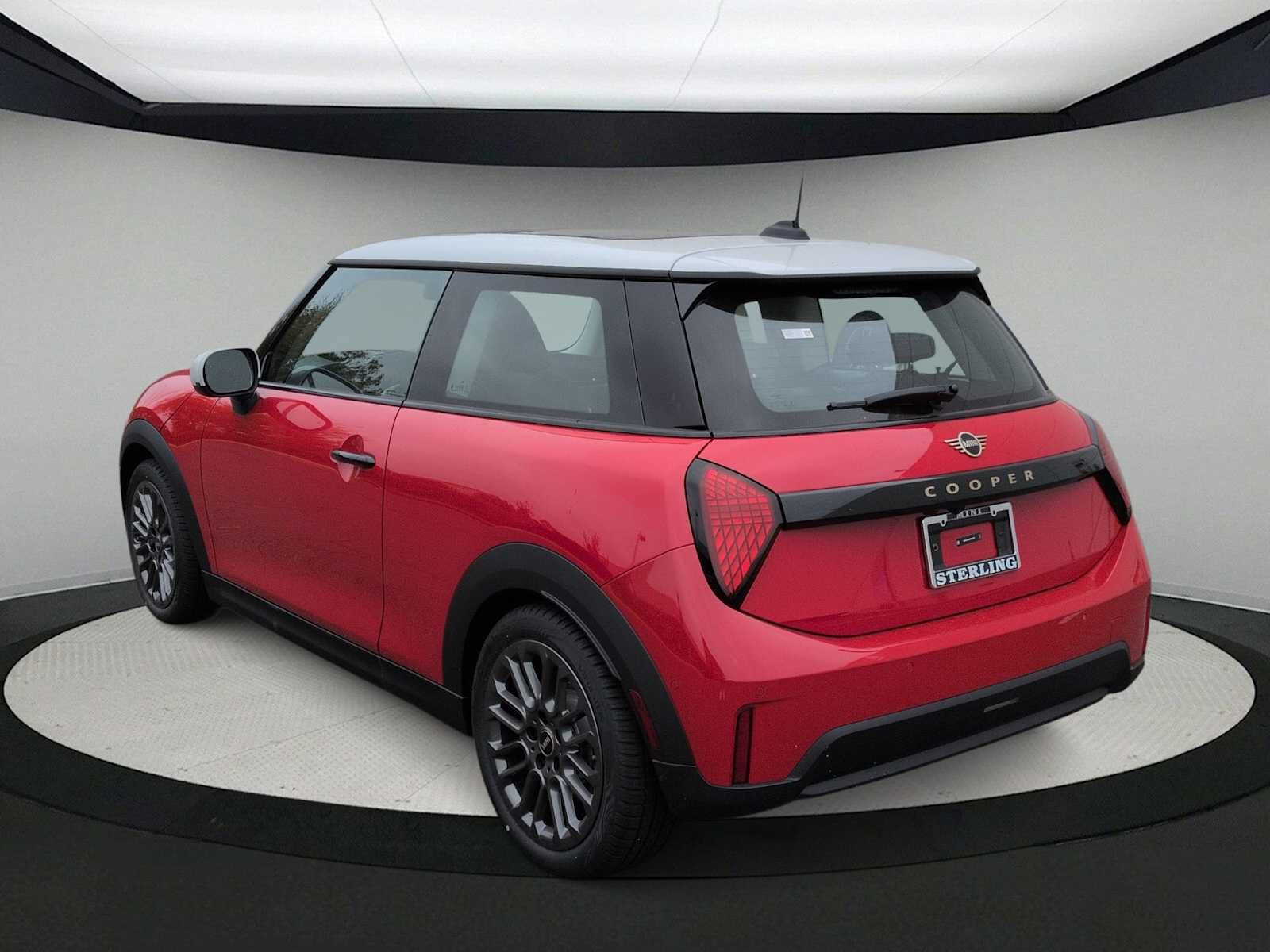 Used 2026 MINI Cooper 2-Door Hardtop FWD image 6
