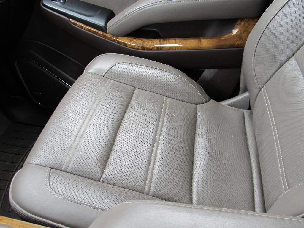 Used 2015 GMC Yukon XL Denali w/ Open Road Package image 82