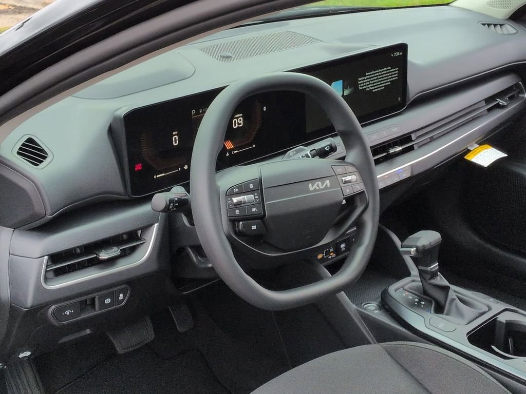 New 2026 Kia K4 FWD image 10