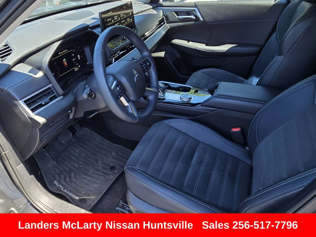Used 2025 Mitsubishi Outlander SE FWD image 17