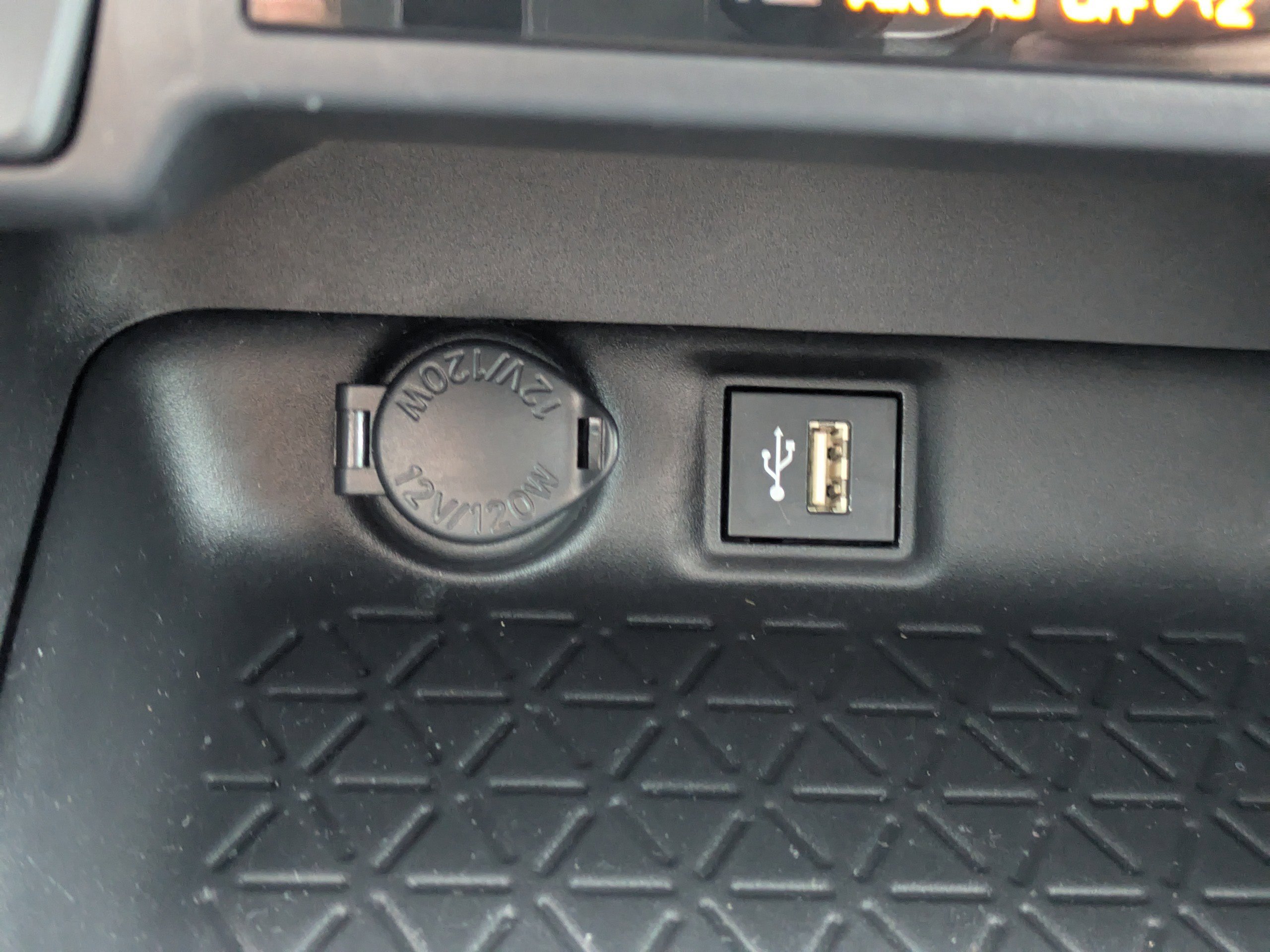 Used 2023 Toyota RAV4 LE FWD image 21