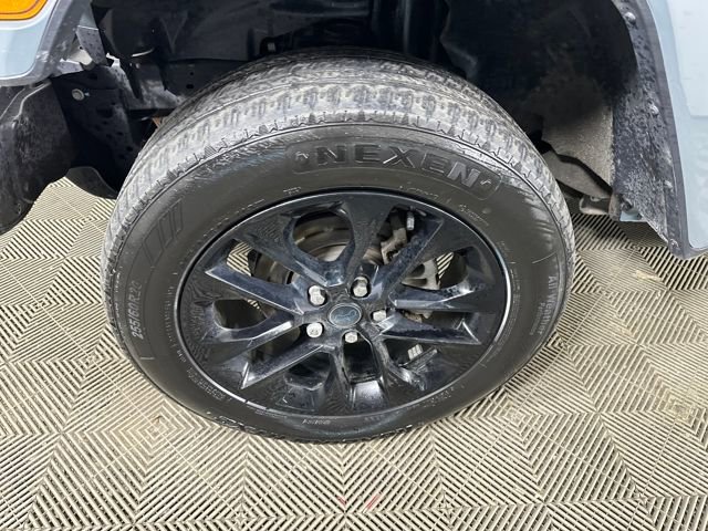 Used 2024 Jeep Wrangler Unlimited Sahara w/ Technology Group image 9