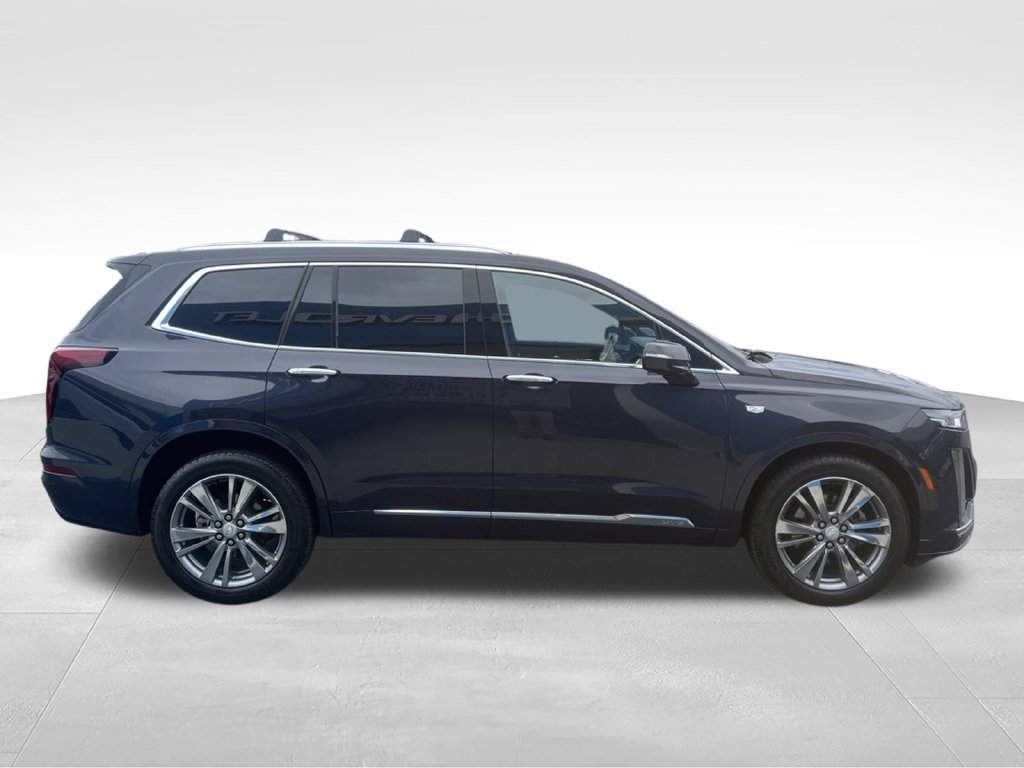 Used 2025 Cadillac XT6 Premium Luxury FWD image 20