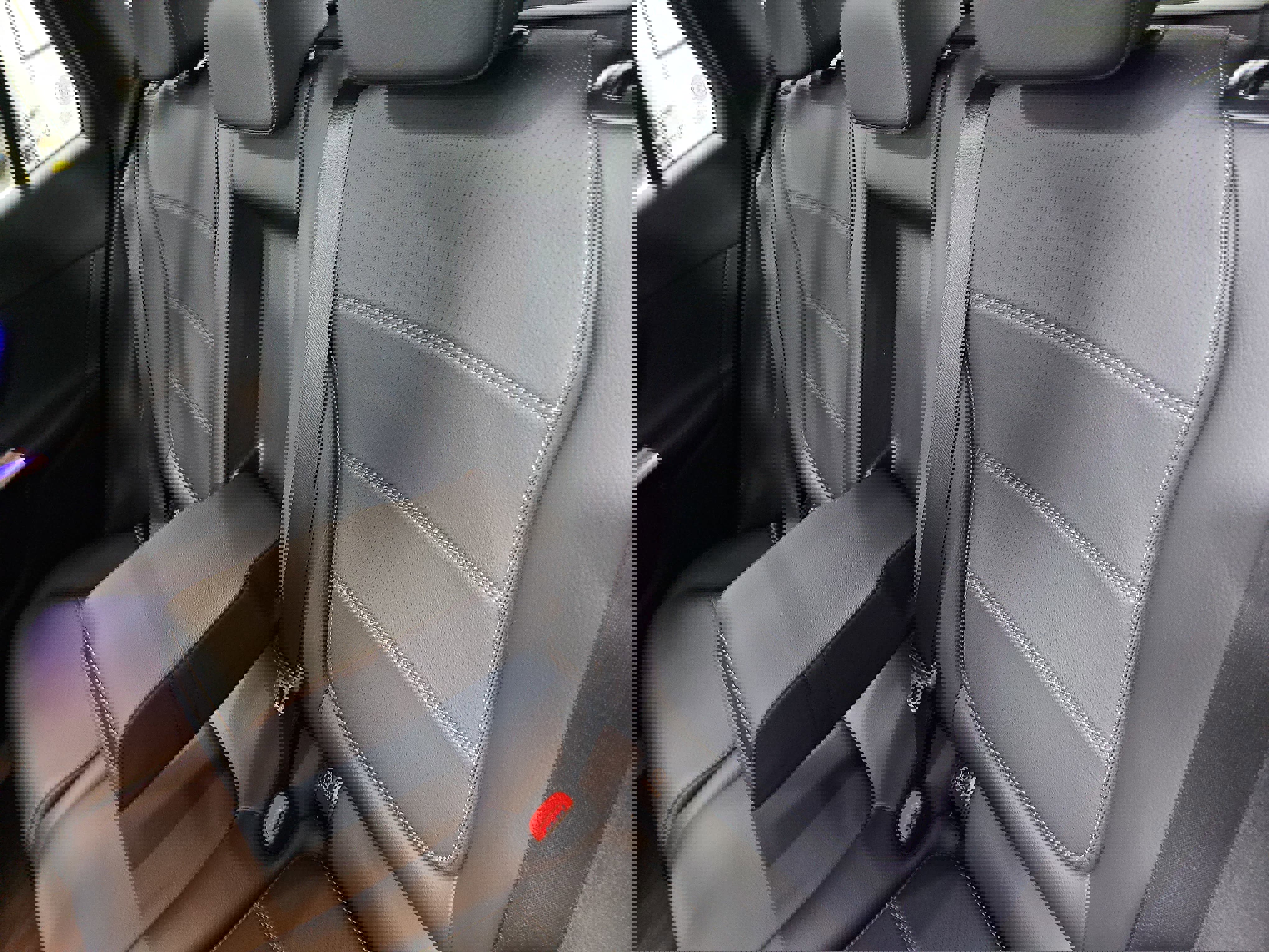 Certified 2025 Mercedes-Benz GLC 300 image 17