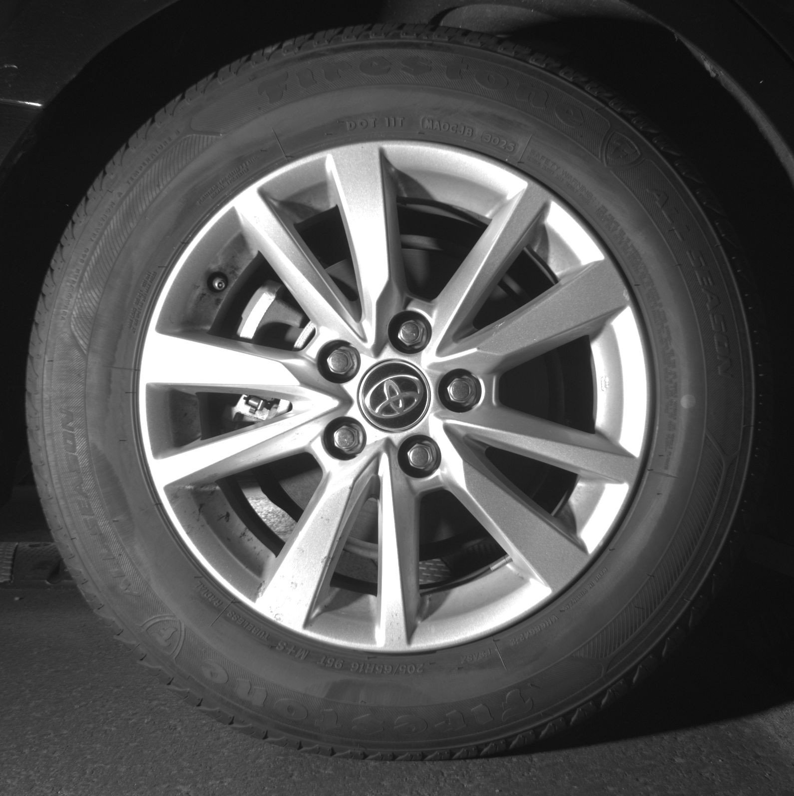 Used 2025 Toyota Camry LE FWD image 15