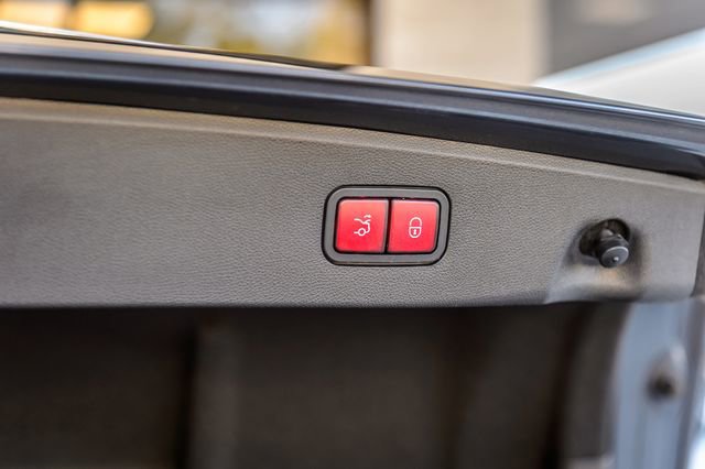 Used 2015 Mercedes-Benz E 350 Sedan image 13