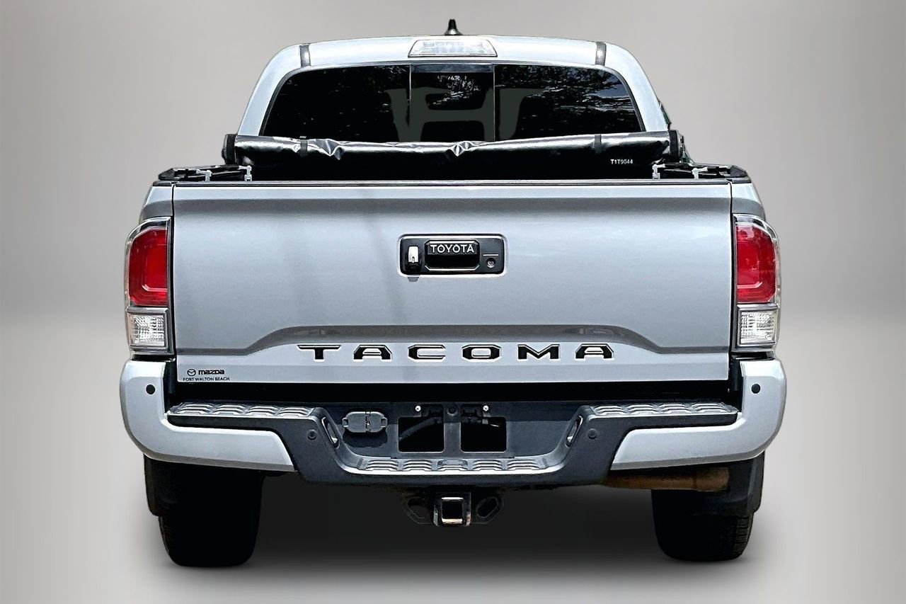 Used 2020 Toyota Tacoma TRD Sport w/ TRD Premium Sport Package AWD/4WD image 6