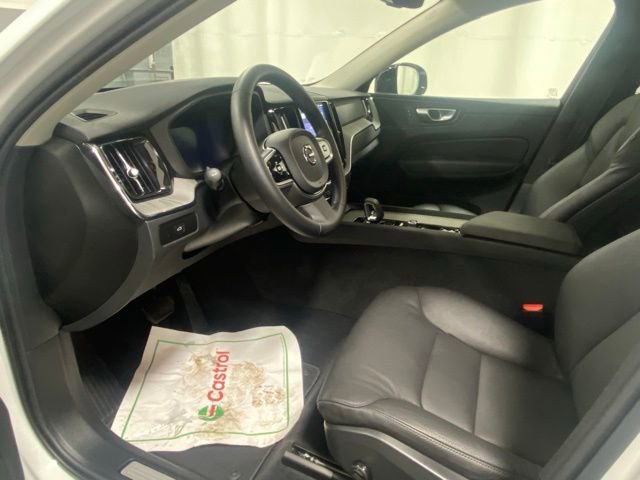 Used 2025 Volvo XC60 B5 Plus image 10
