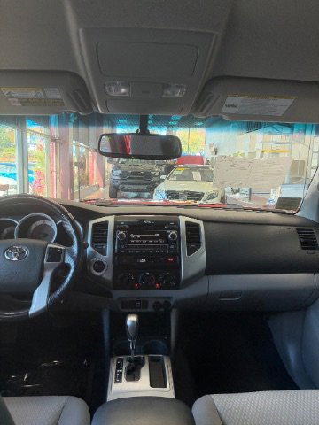 Used 2012 Toyota Tacoma 4x4 Access Cab w/ SR5 Pkg image 26