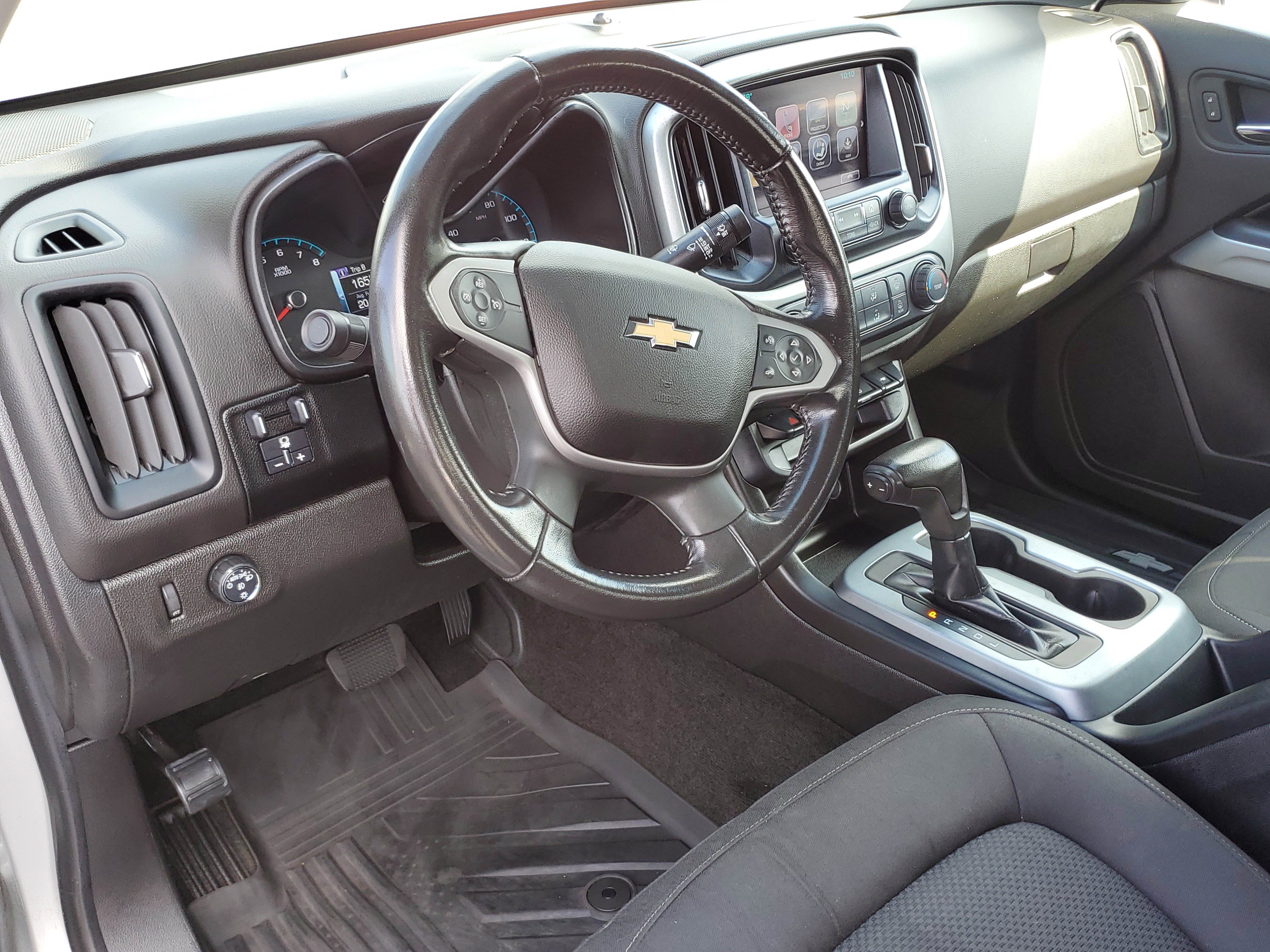 Used 2017 Chevrolet Colorado LT w/ LT Convenience Package RWD image 17