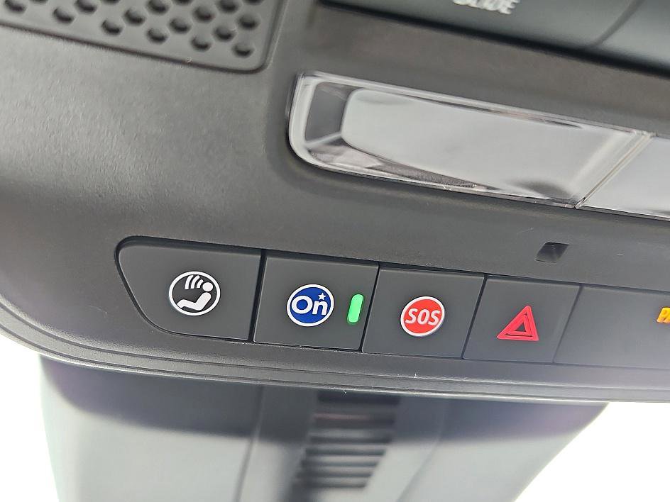 New 2026 Chevrolet Traverse Z71 w/ Enhanced Driving Package AWD/4WD image 21