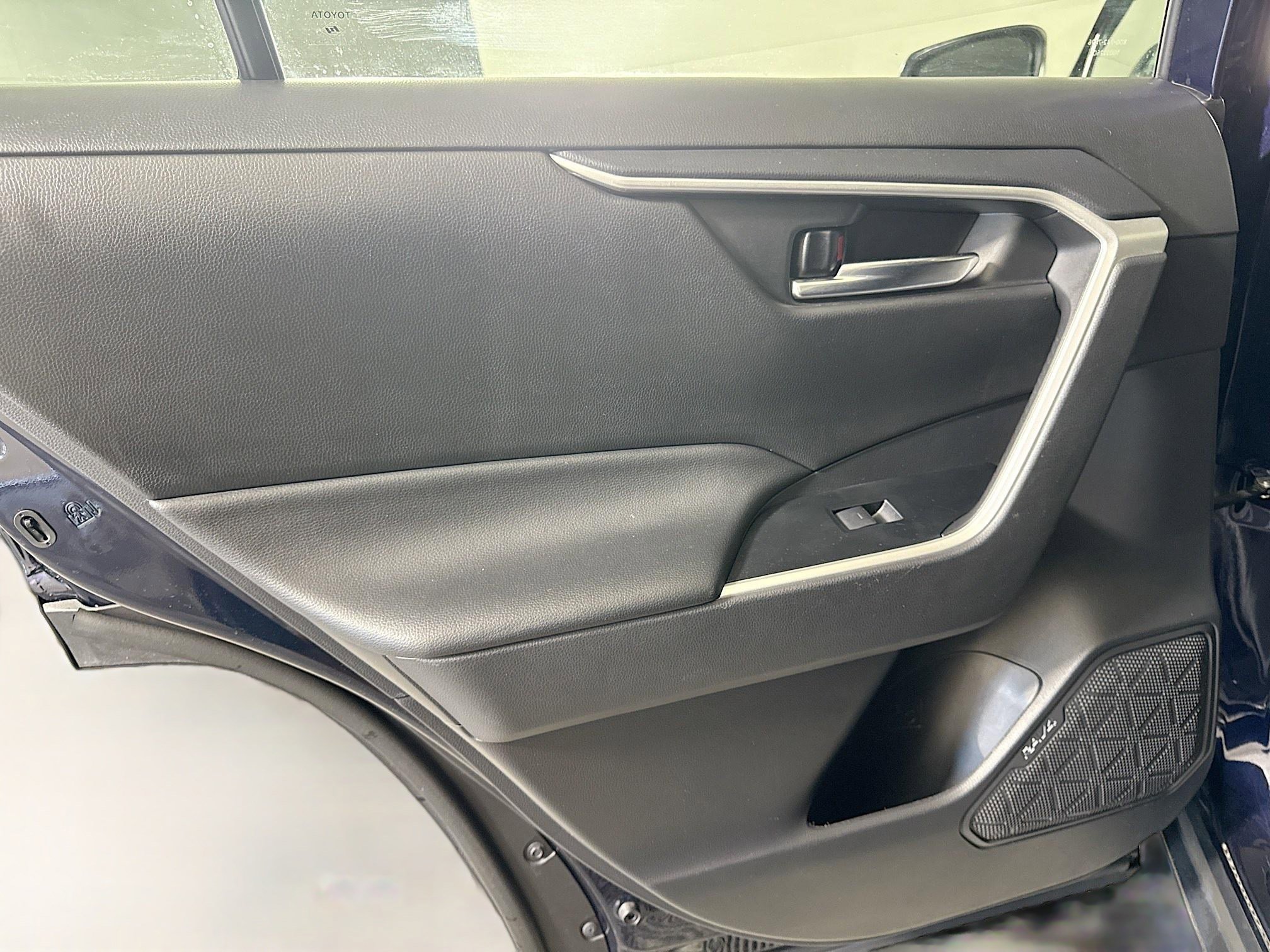 Used 2022 Toyota RAV4 XLE image 26