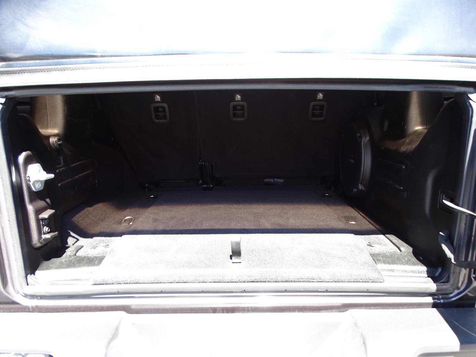 Used 2018 Jeep Wrangler Unlimited Sahara image 12