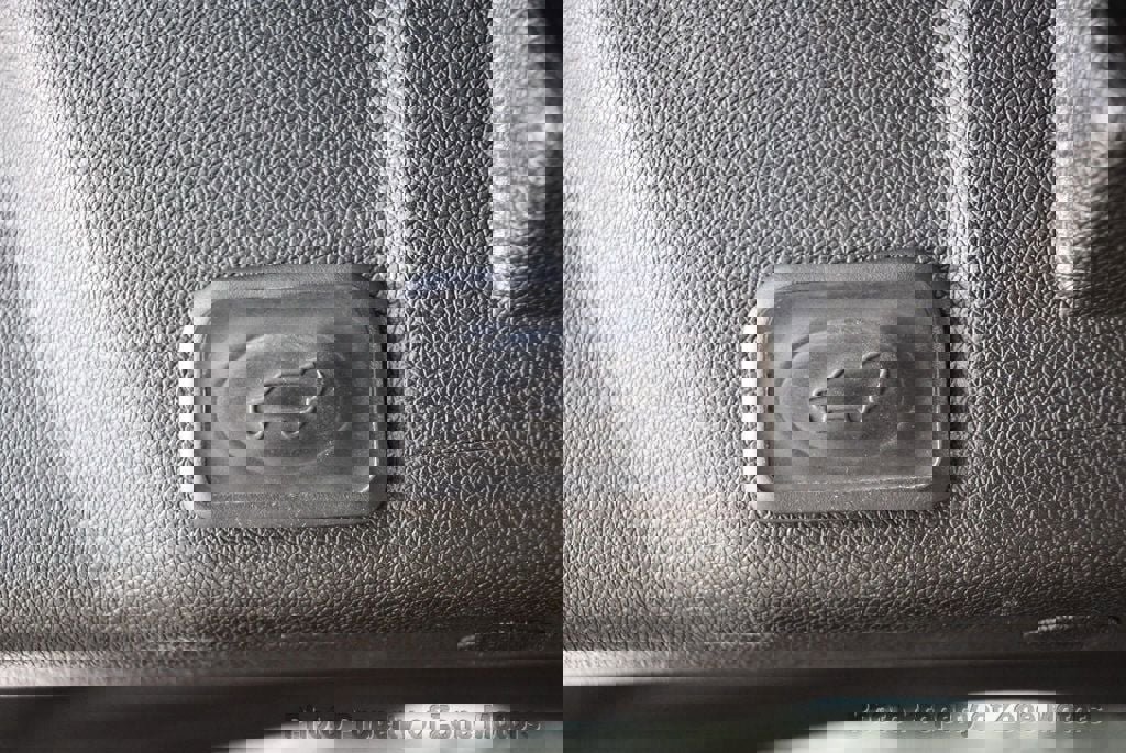 Used 2011 GMC Acadia Denali image 53