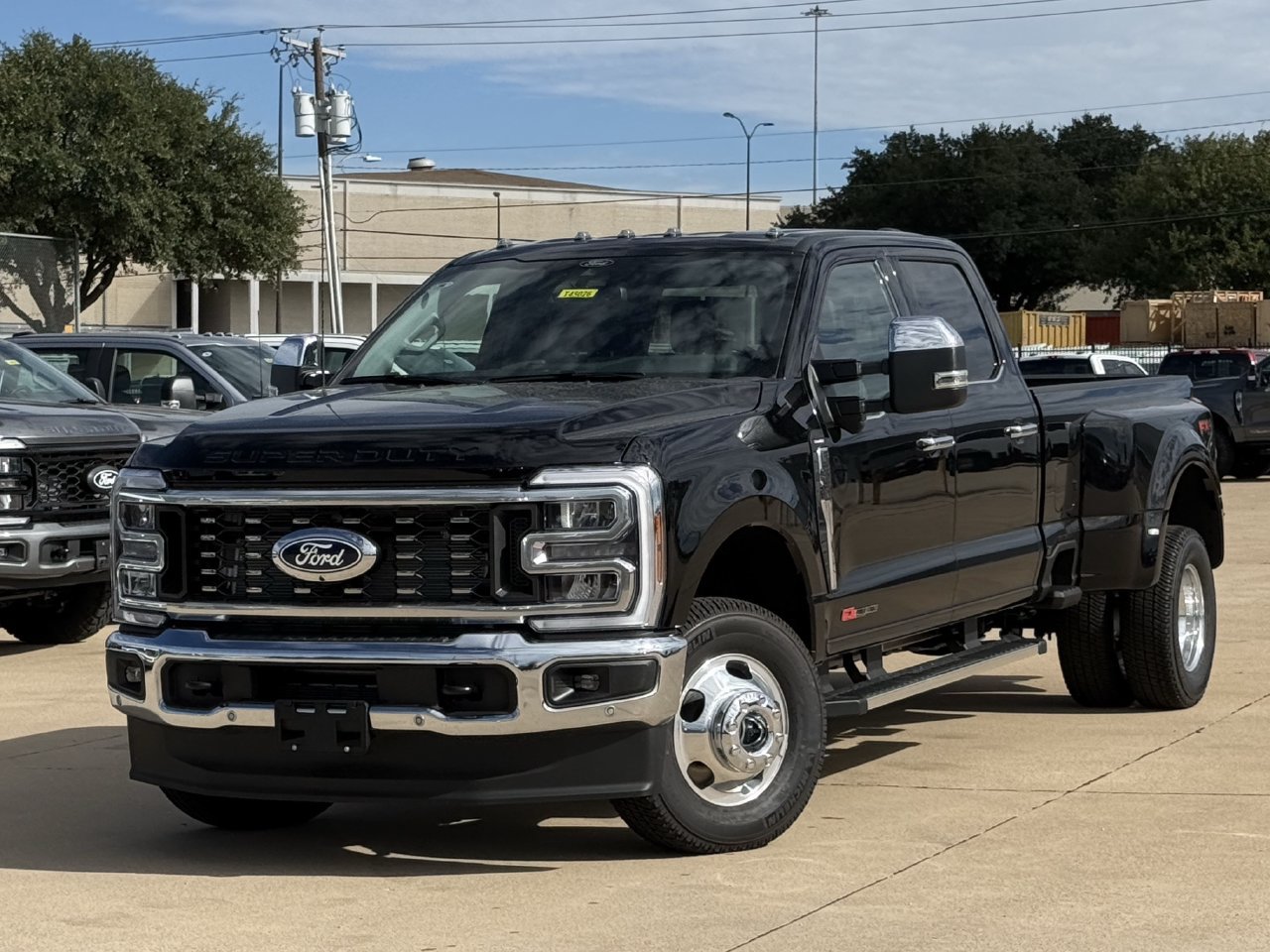 New 2027 Ford F350 Lariat w/ Lariat Premium Package AWD/4WD image 2