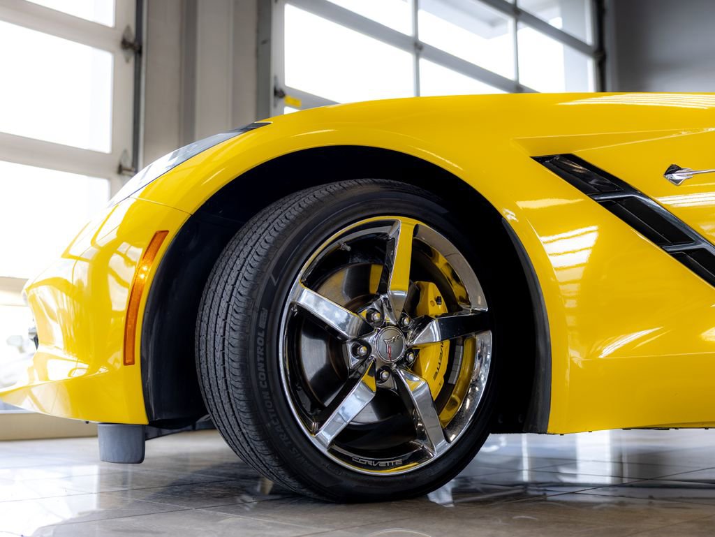Used 2014 Chevrolet Corvette Stingray Convertible w/ 2LT Preferred Equipment Group RWD image 11