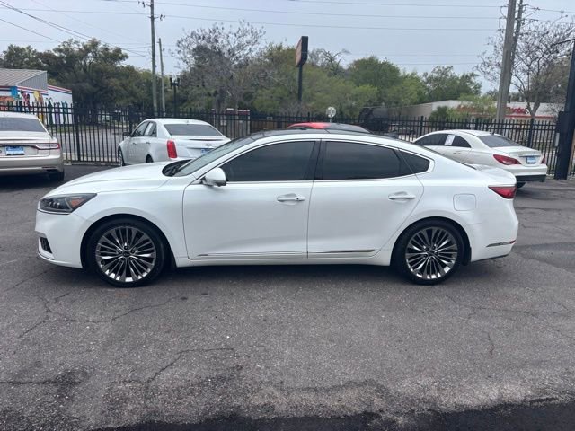 Used 2019 Kia Cadenza Limited image 2