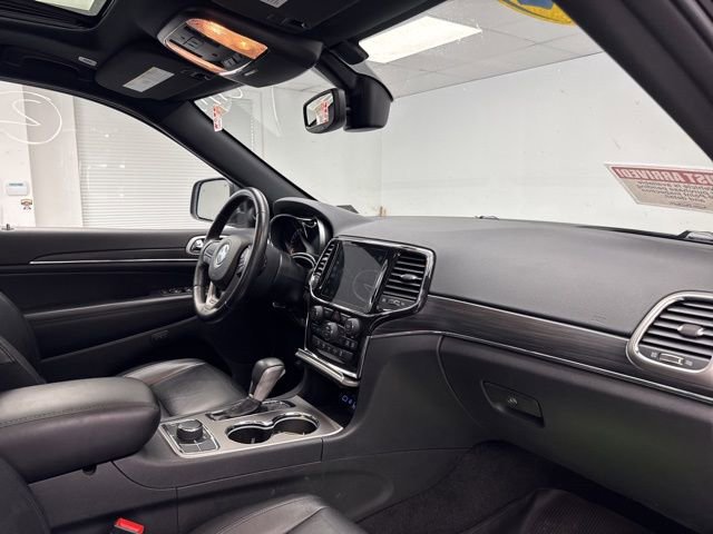 Used 2022 Jeep Grand Cherokee Limited image 12