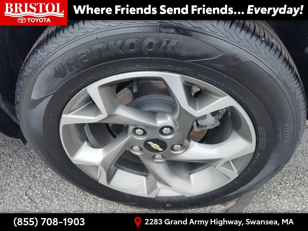 Used 2025 Chevrolet Trax LT w/ LT Convenience Package FWD image 11