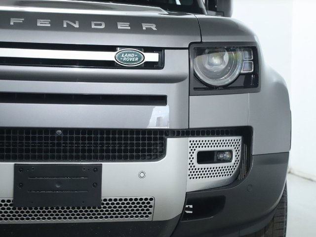 Used 2023 Land Rover Defender 110 SE image 43