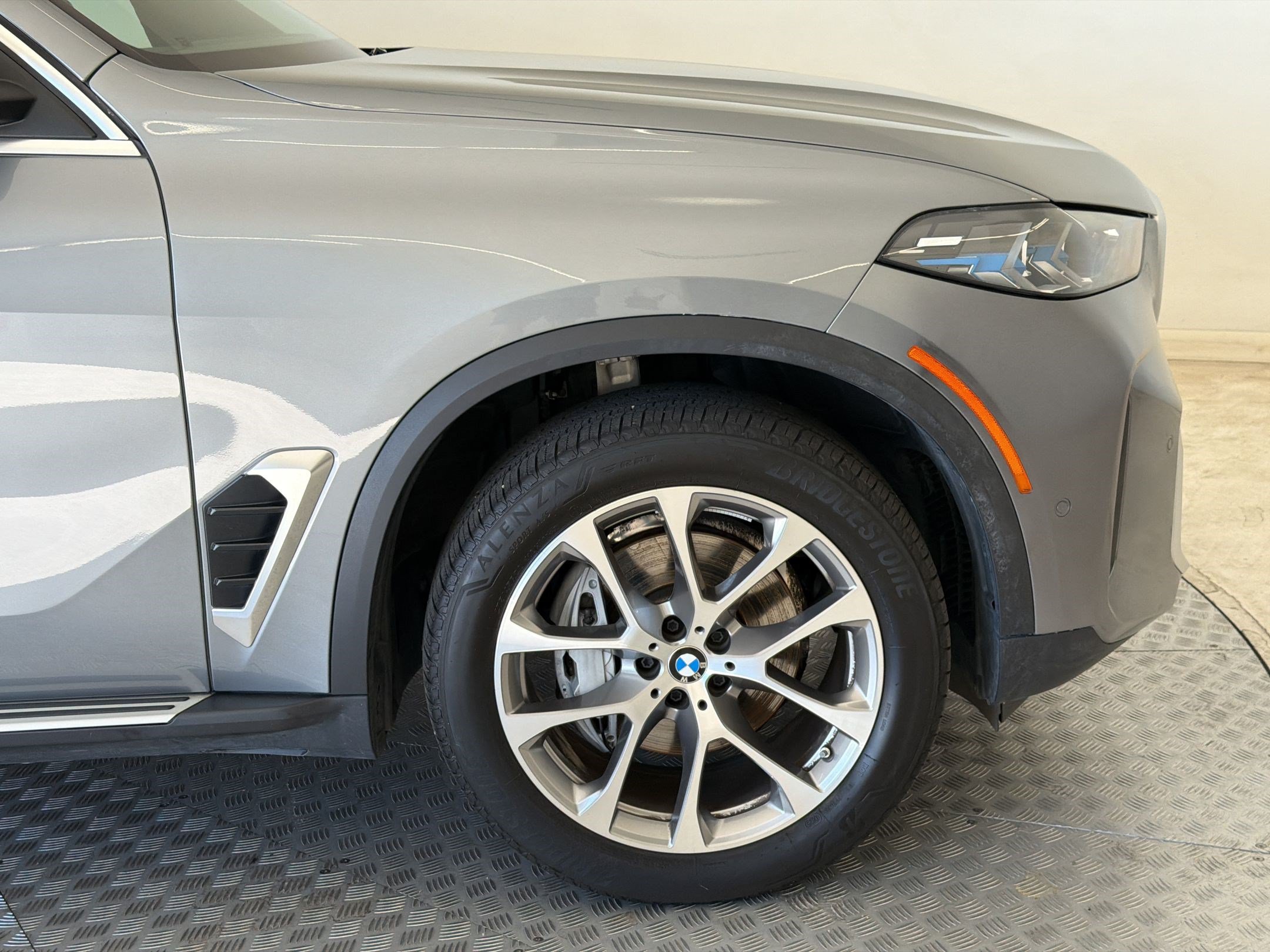 Certified 2026 BMW X5 xDrive40i AWD/4WD image 13