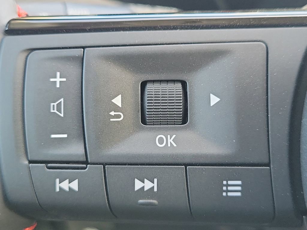 New 2026 Nissan Kicks SR image 23