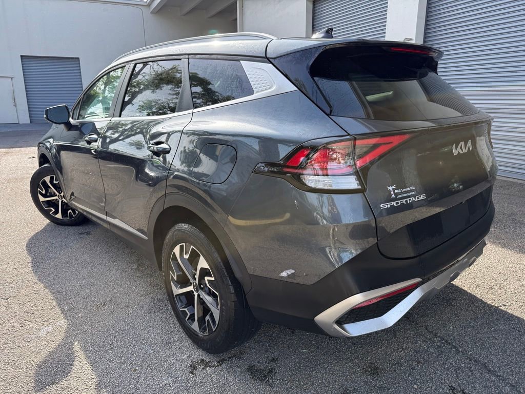 Certified 2024 Kia Sportage EX AWD/4WD image 4