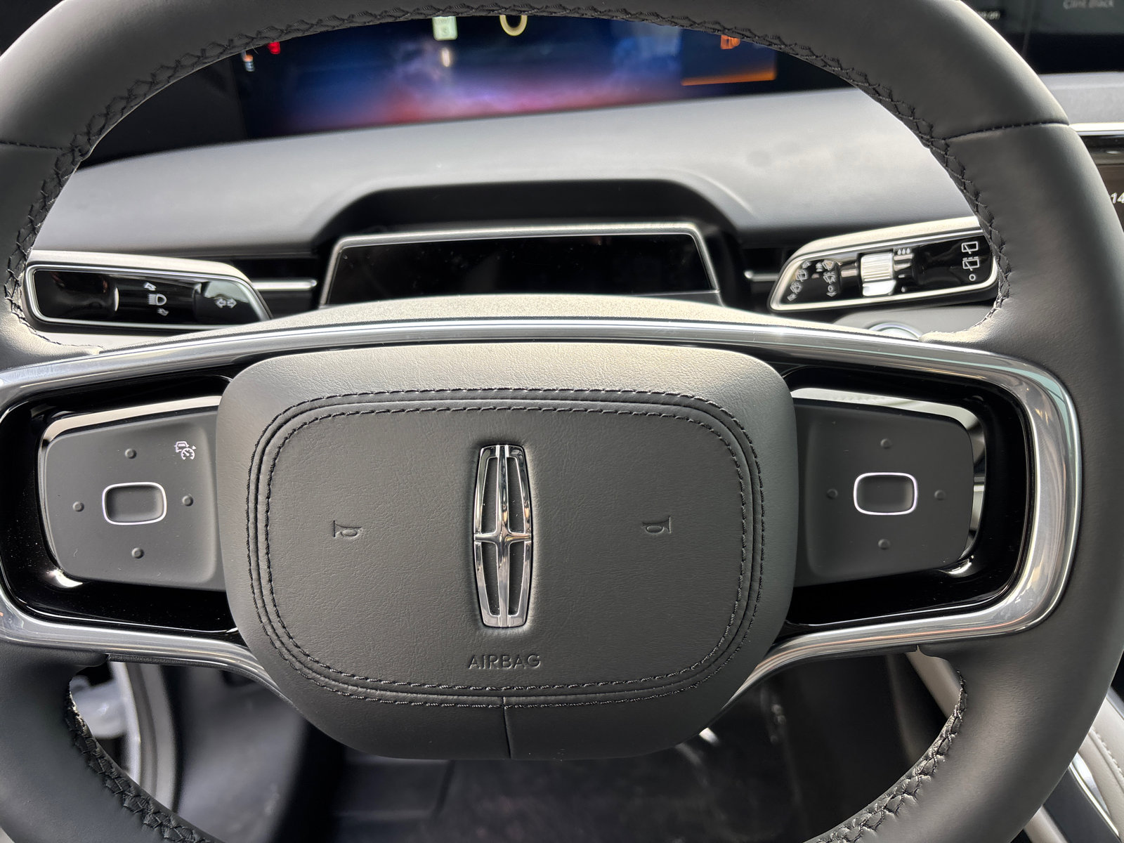 New 2026 Lincoln Nautilus Reserve image 16