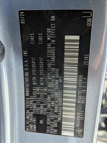 Used 2024 Toyota Corolla Cross L image 27