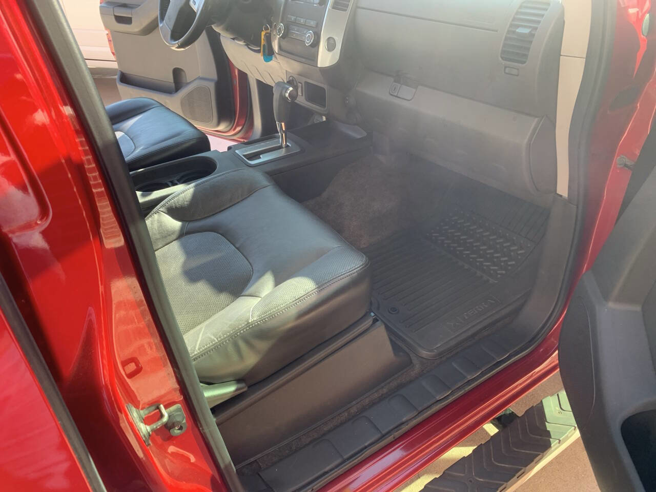 Used 2010 Nissan Xterra SE image 16