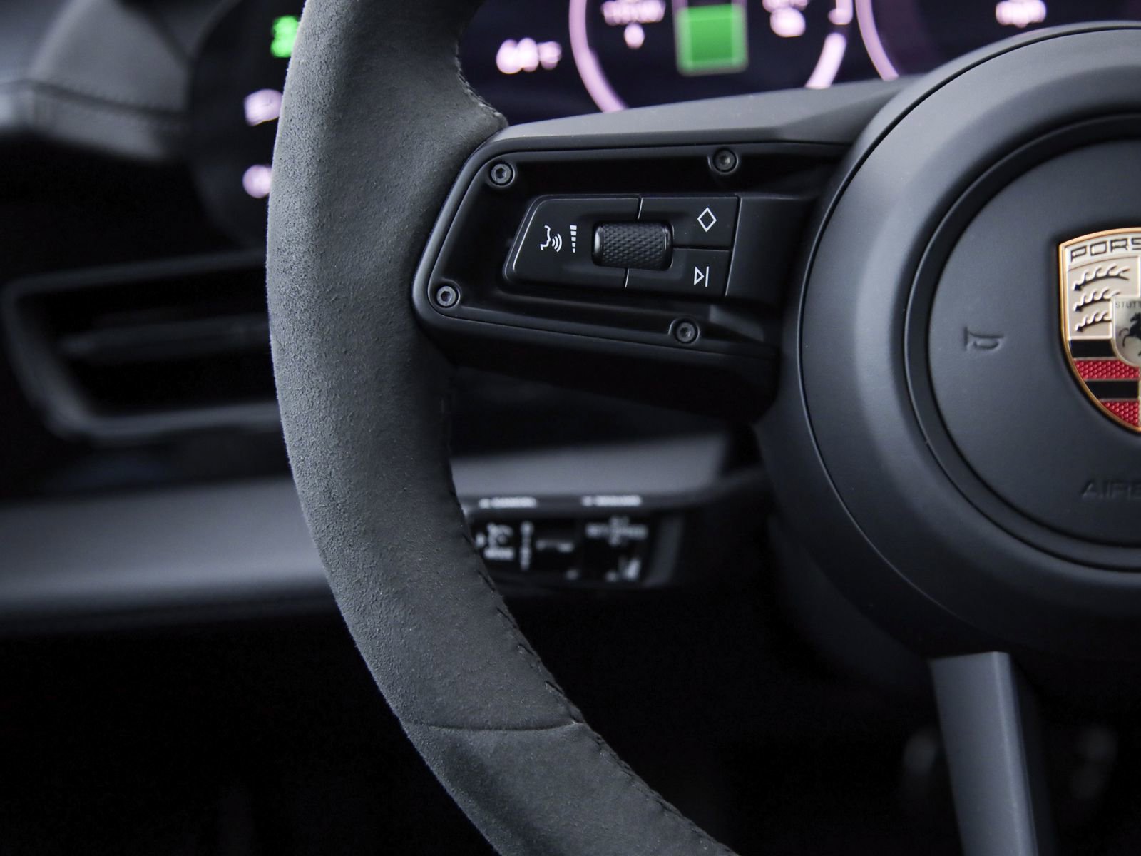 Certified 2025 Porsche Taycan GTS AWD/4WD image 15